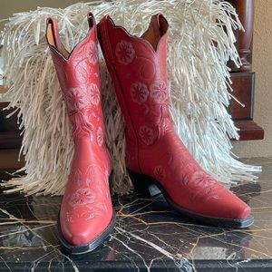 Lucchese Rose Embroidered Boots - 8.5